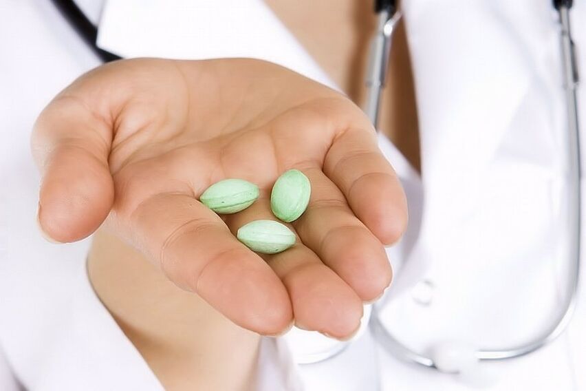 Doctor offers medicine to treat lower back pain