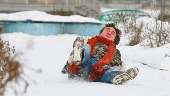 Falls as a cause of osteochondrosis of the spine